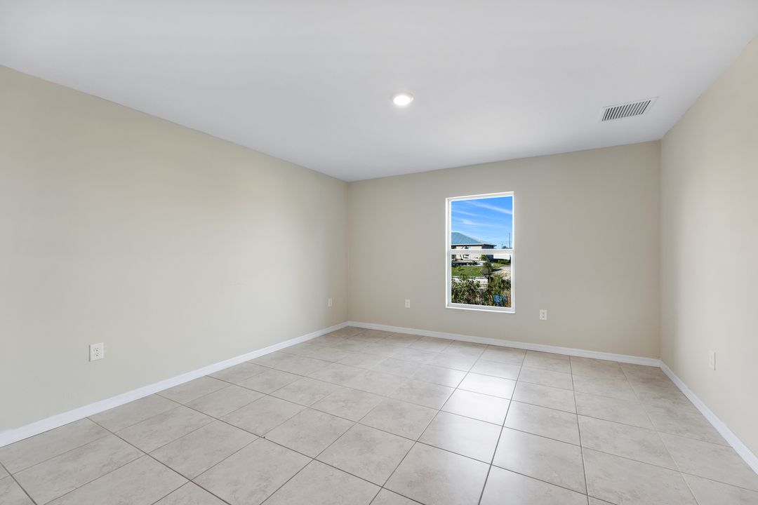 1734 NW 6th Pl, Cape Coral, FL 33993