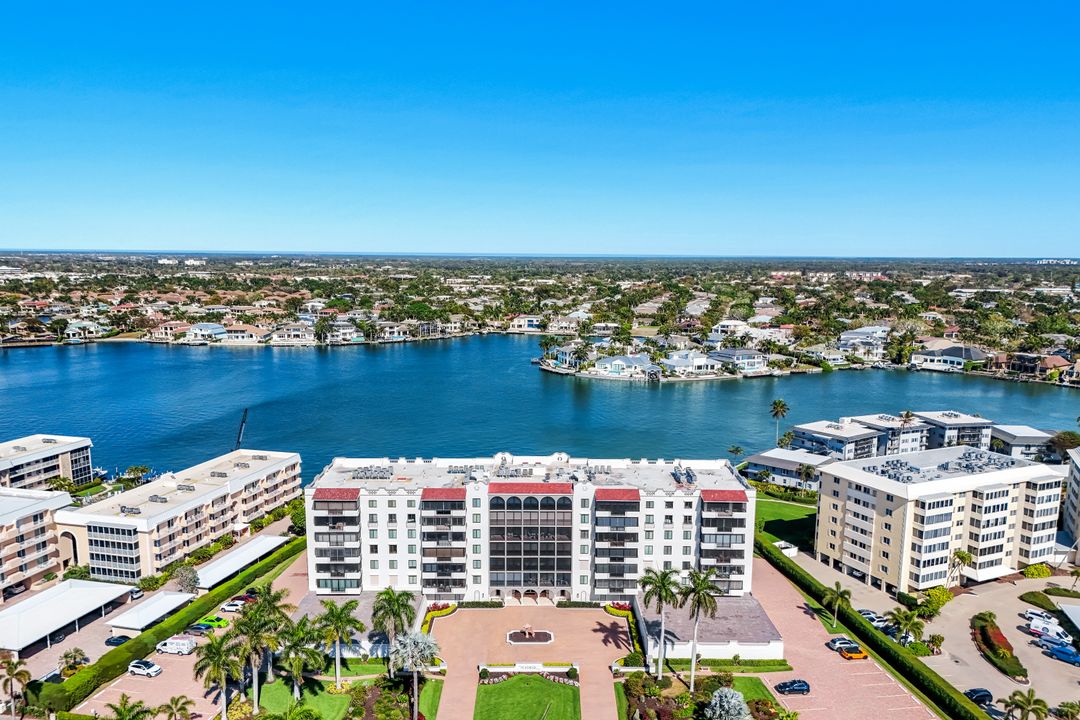 3430 Gulf Shore Blvd N #2 - I, Naples, FL 34103