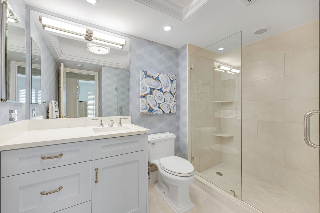 250 Park Shore Dr #601, Naples, FL 34103