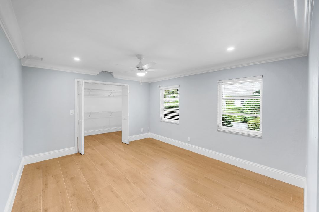 12888 Valewood Dr, Naples, FL 34119