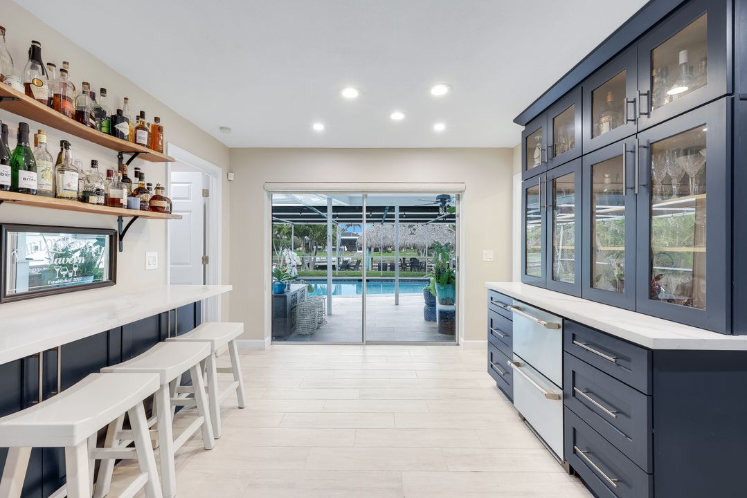 419 Pinecrest Ct, Cape Coral, FL 33904