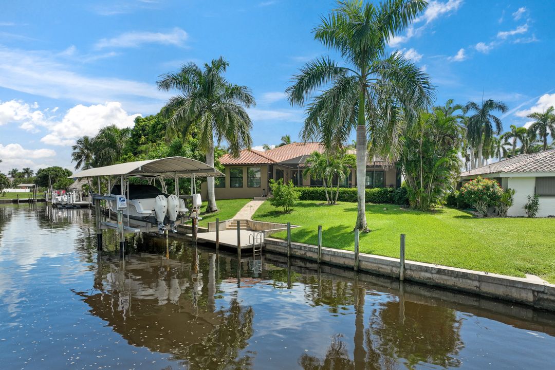 5314 Nautilus Dr, Cape Coral, FL 33904