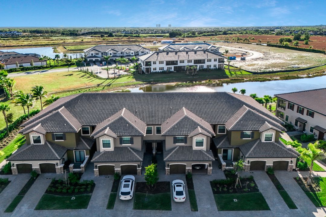 15336 Lucerna St #101, Naples, FL 34114