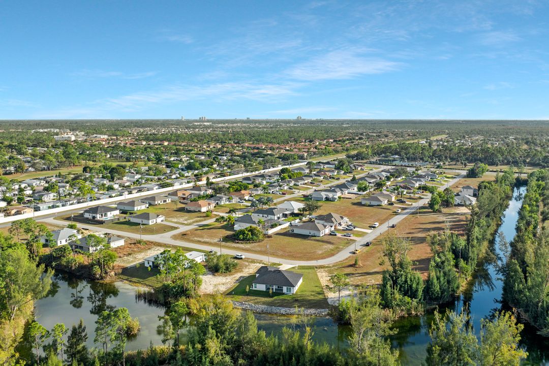 2303 NE 39th St, Cape Coral, FL 33909