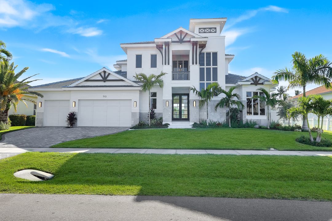 713 Nautilus Ct, Marco Island, FL 34145