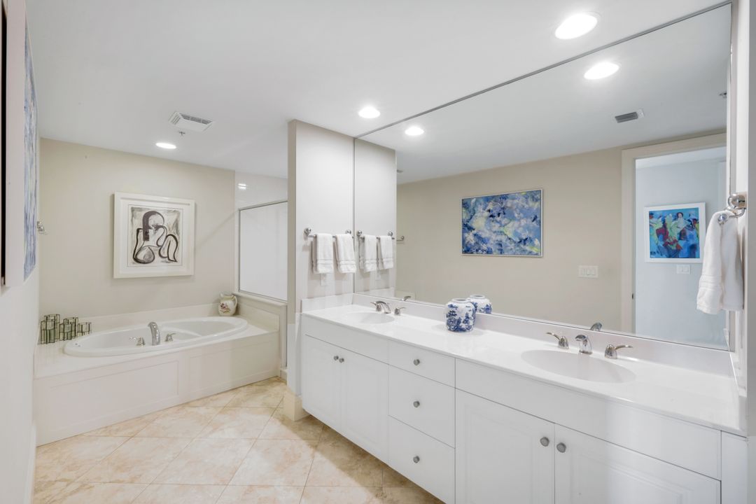 285 Grande Way #503, Naples, FL 34110
