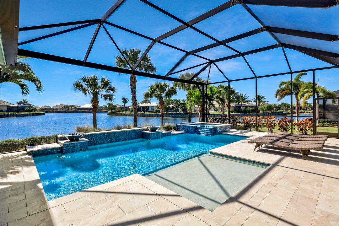 6072 Lucaya Wy, Naples, FL 34112