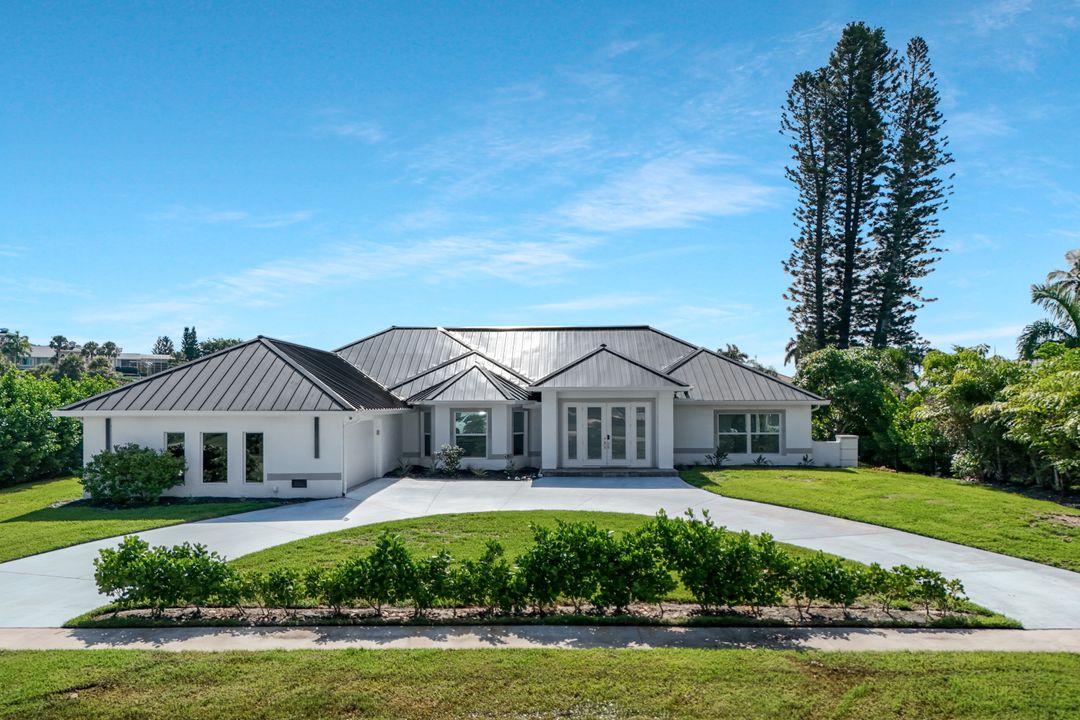 921 Scott Dr, Marco Island, FL 34145