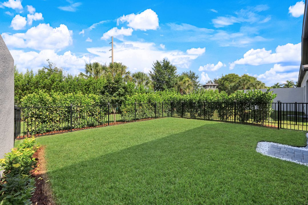 14788 Kingfisher Lp, Naples, FL 34120
