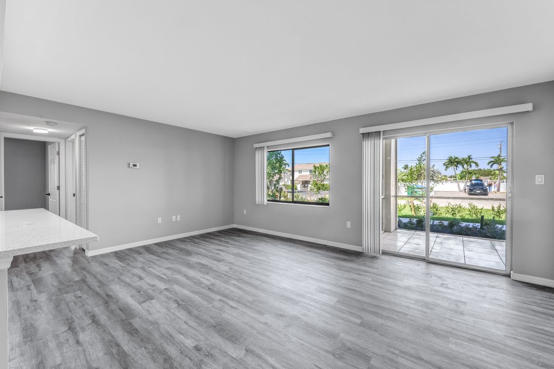 4815 Tudor Dr, Cape Coral, FL 33904