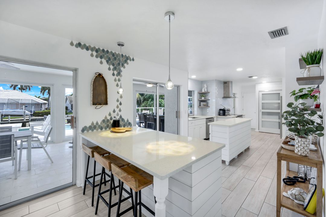 1048 Cottonwood Ct, Marco Island, FL 34145