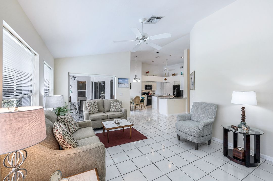 6600 Bishopgate Ln, Naples, FL 34104