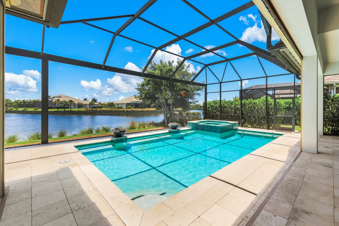 6259 Lightbourn Wy, Naples, FL 34113