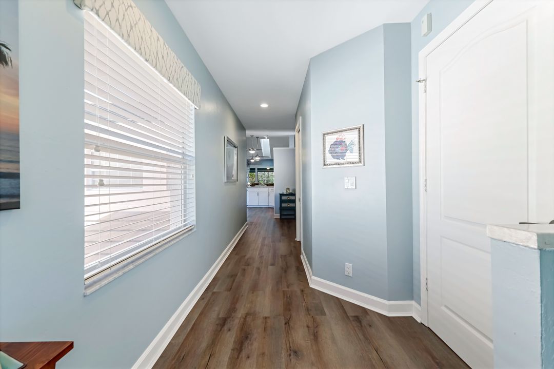 524 Lake Louise Cir #504, Naples, FL 34110