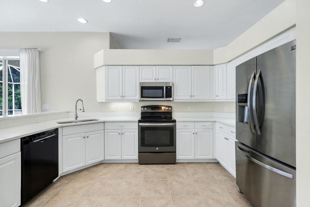 25566 Luci Dr, Bonita Springs, FL 34135