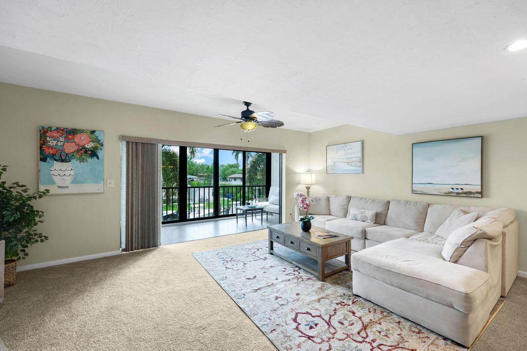 1400 Blue Point Ave #202, Naples, FL 34102