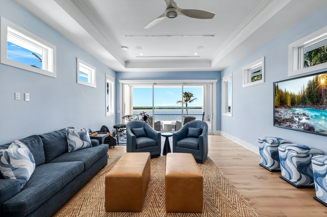 310 Seabreeze Dr, Marco Island, FL 34145