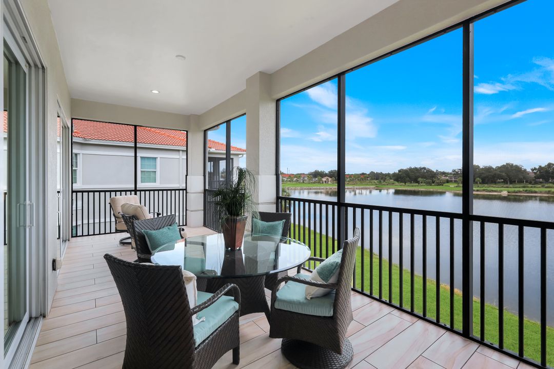 608 El Camino Real #201, Naples, FL 34119