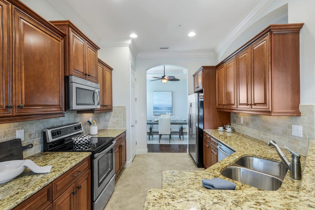 9557 Ironstone Terrace #202, Naples, FL 34120