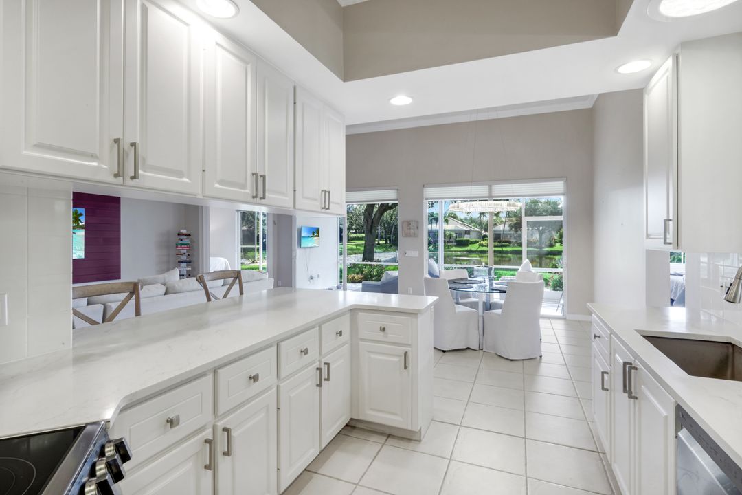 4772 Martinique Wy, Naples, FL 34119