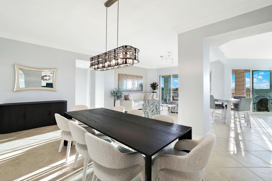 4811 Island Pond Ct #302, Bonita Springs, FL 34134