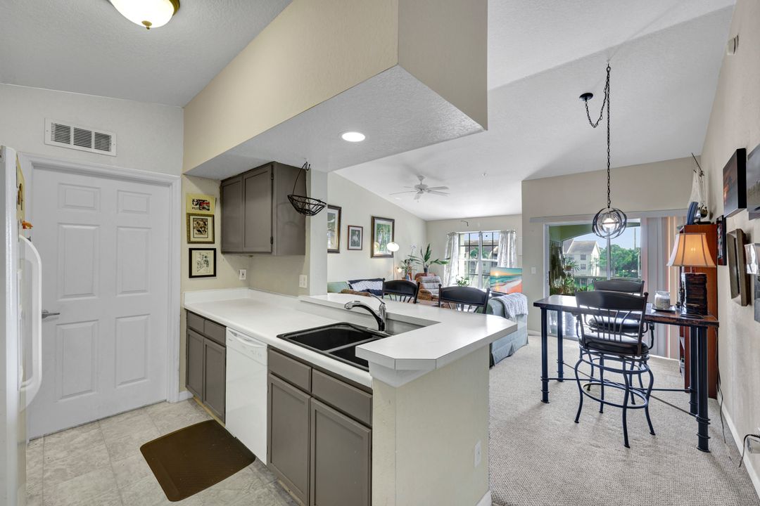 4630 St Croix Ln #831, Naples, FL 34109