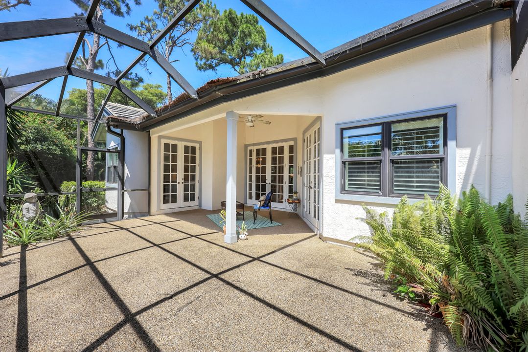 27181 Kindlewood Ln, Bonita Springs, FL 34134