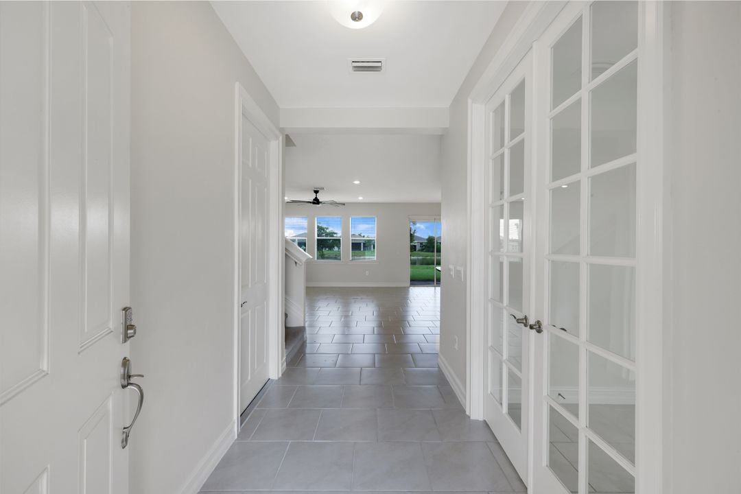 421 Coral Reef Pl, Cape Coral, FL 33993