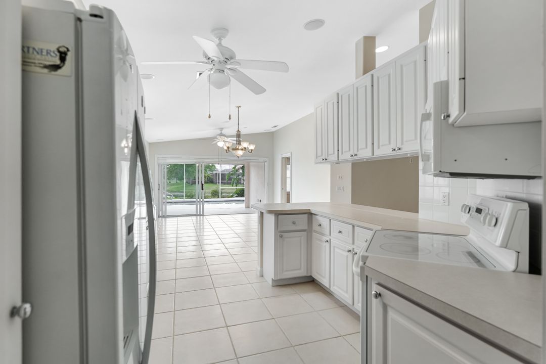 3360 Cayman Ln, Naples, FL 34119