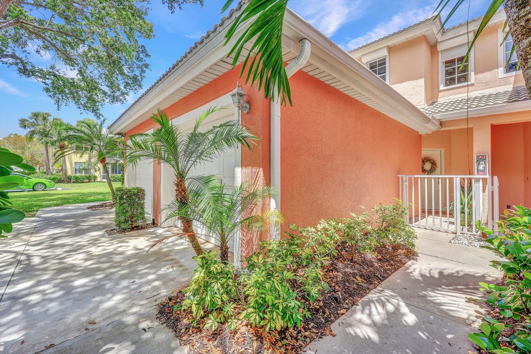 1278 Sweetwater Ln  #201, Naples, FL 34110