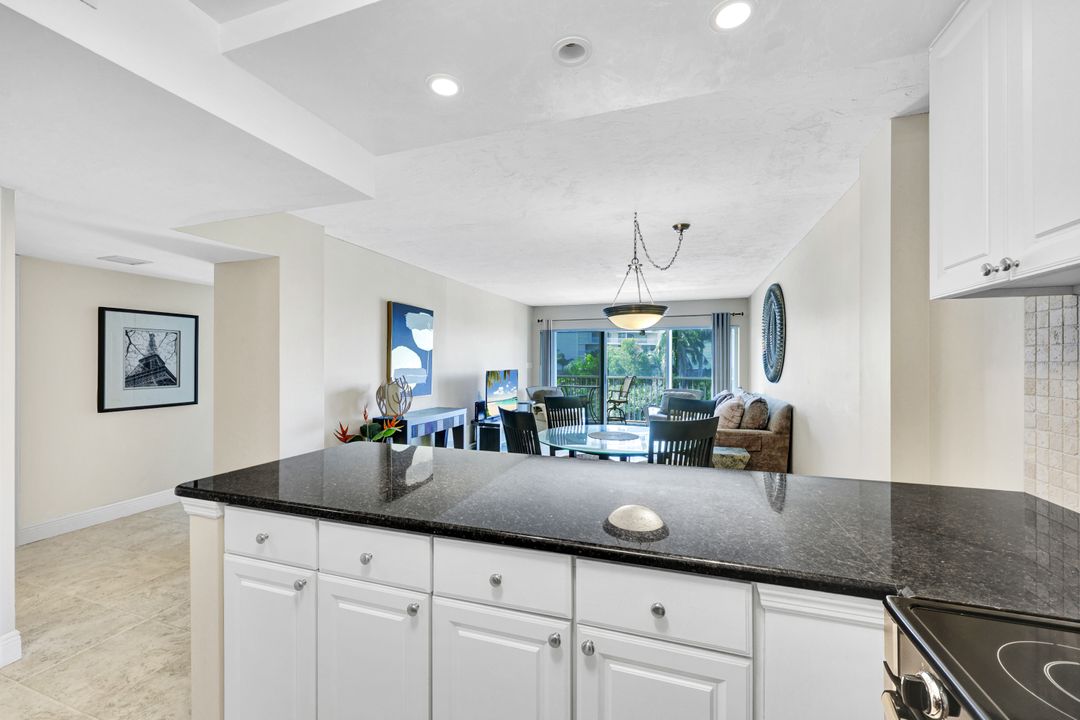 1 Bluebill Ave #409, Naples, FL 34108