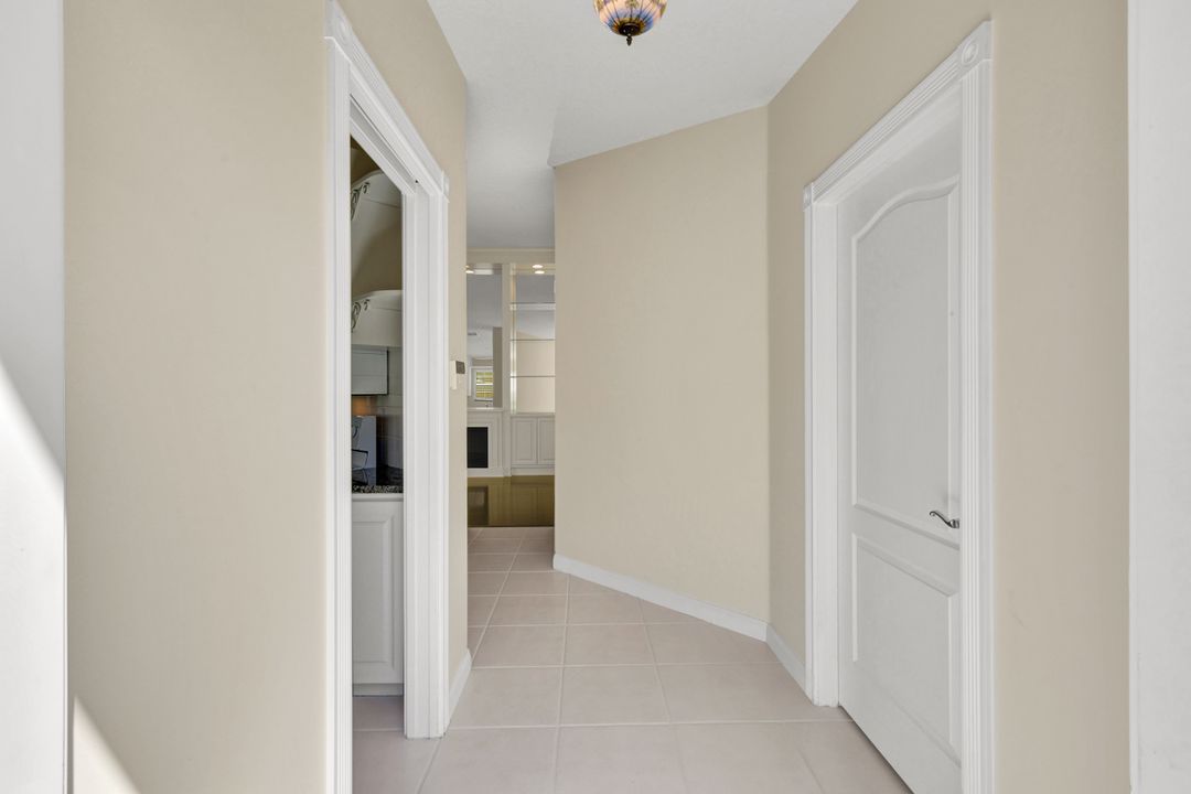 3312 Cayman Ln, Naples, FL 34119