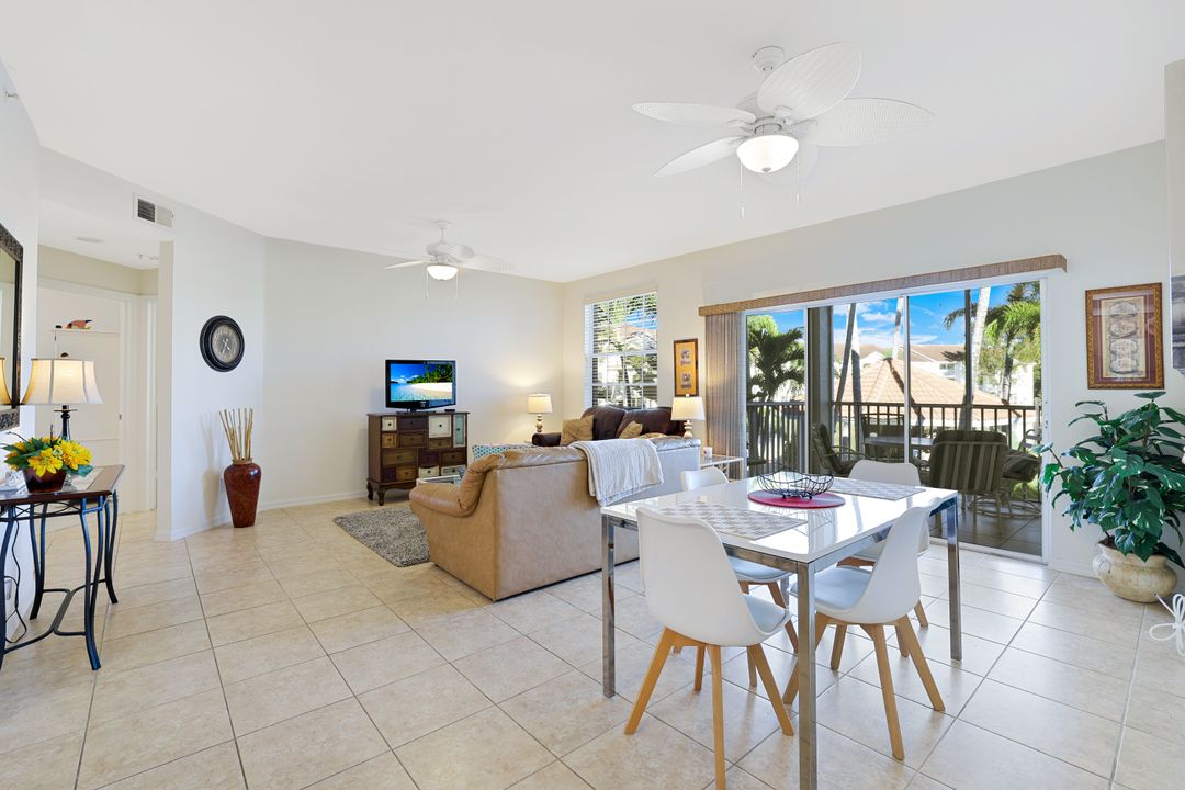 4610 St Croix Ln #1027, Naples, FL 34109