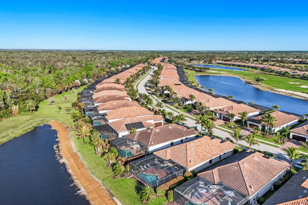 12639 Kinross Ln, Naples, FL 34120