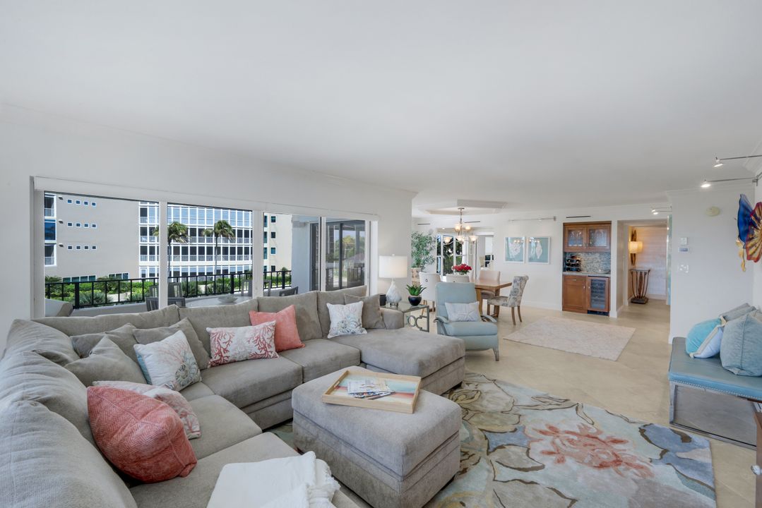 4451 Gulf Shore Blvd N #501, Naples, FL 34103