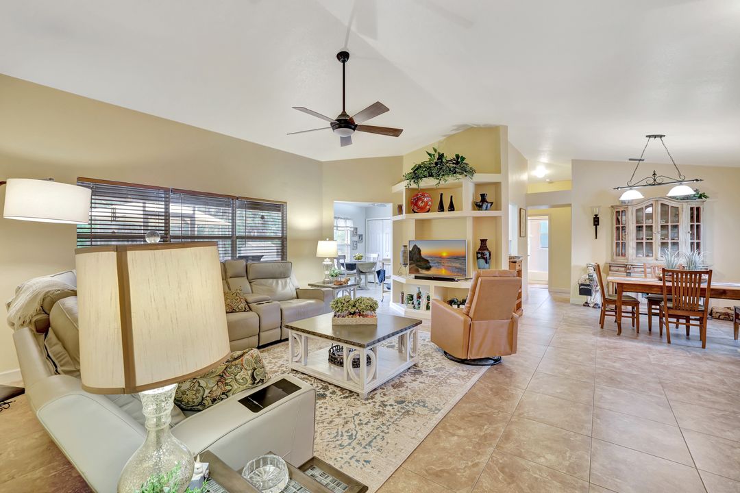 660 20th St SE, Naples, FL 34117