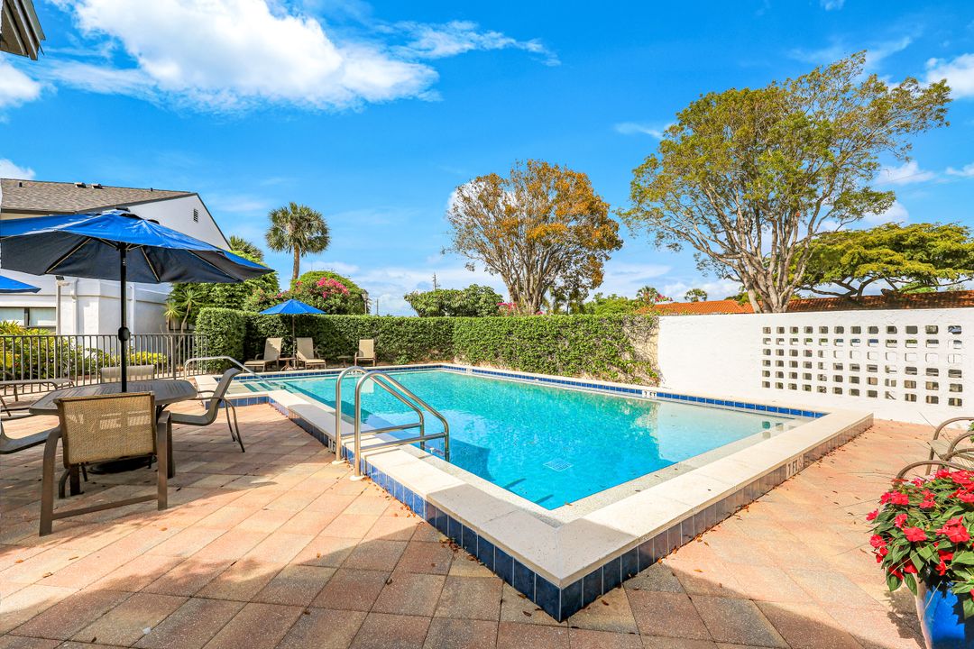 4300 Belair Ln #12, Naples, FL 34103