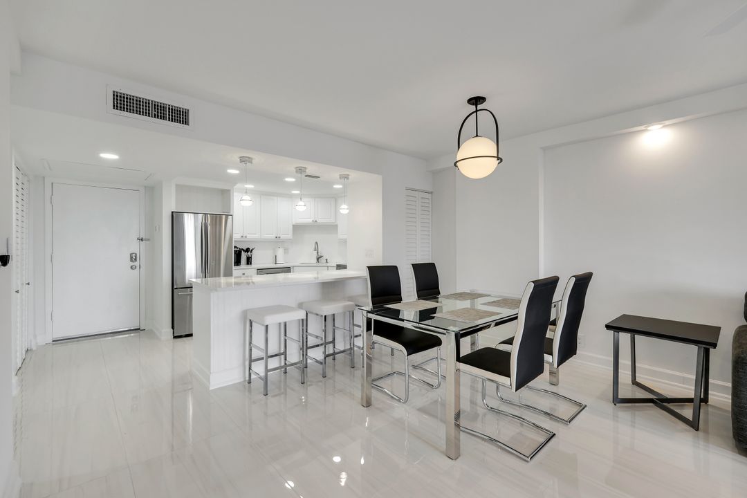 5 Bluebill Ave #410, Naples, FL 34108