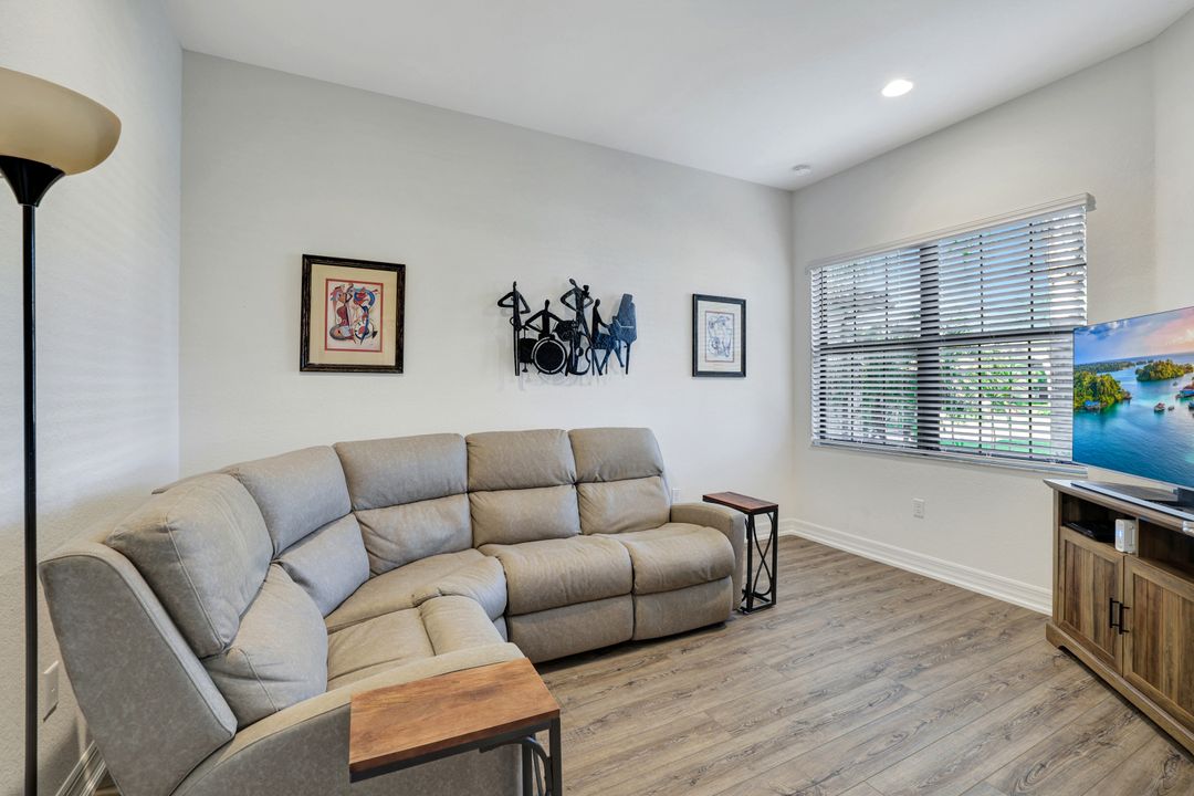 4462 Crimson Ave, Naples, FL 34119