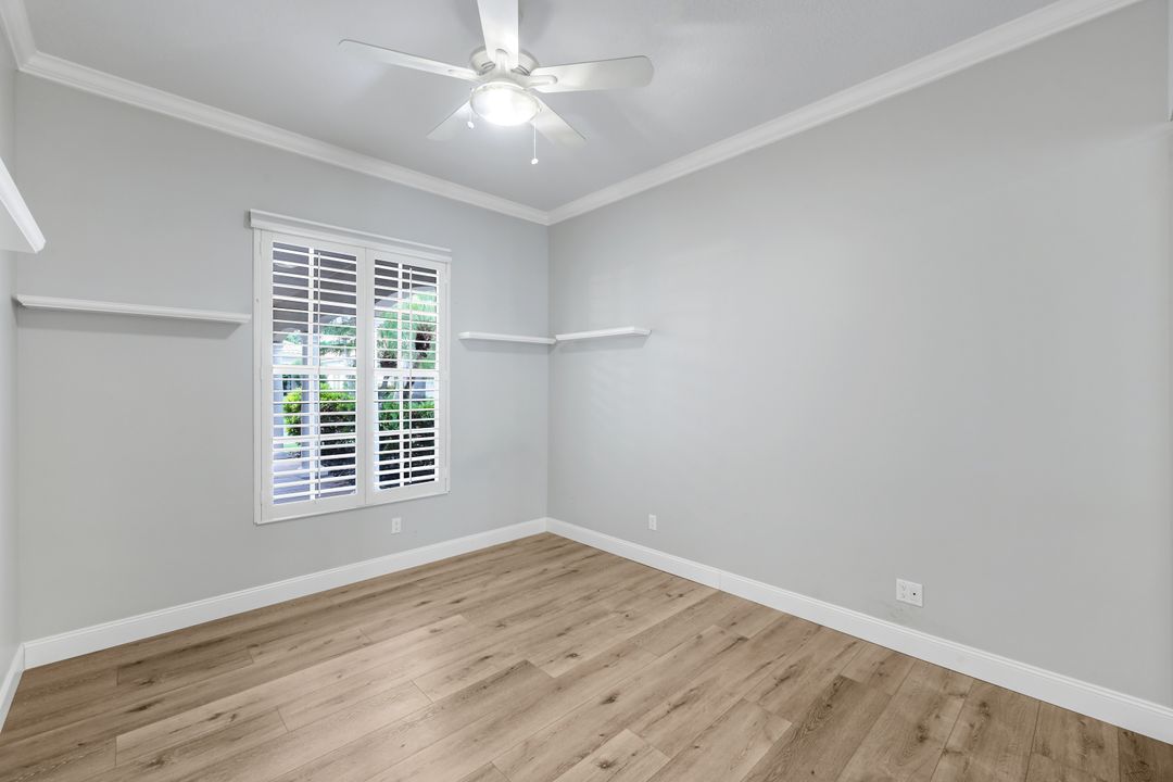 4362 Queen Elizabeth Way, Naples, FL 34119