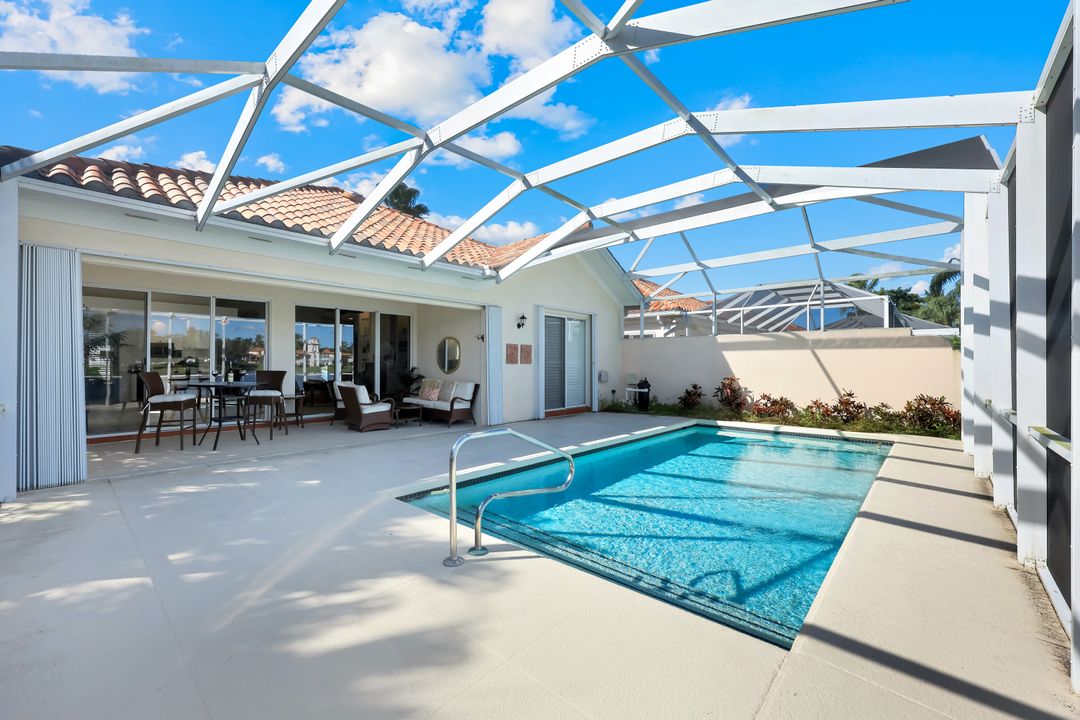 4364 Montalvo Ct, Naples, FL 34109