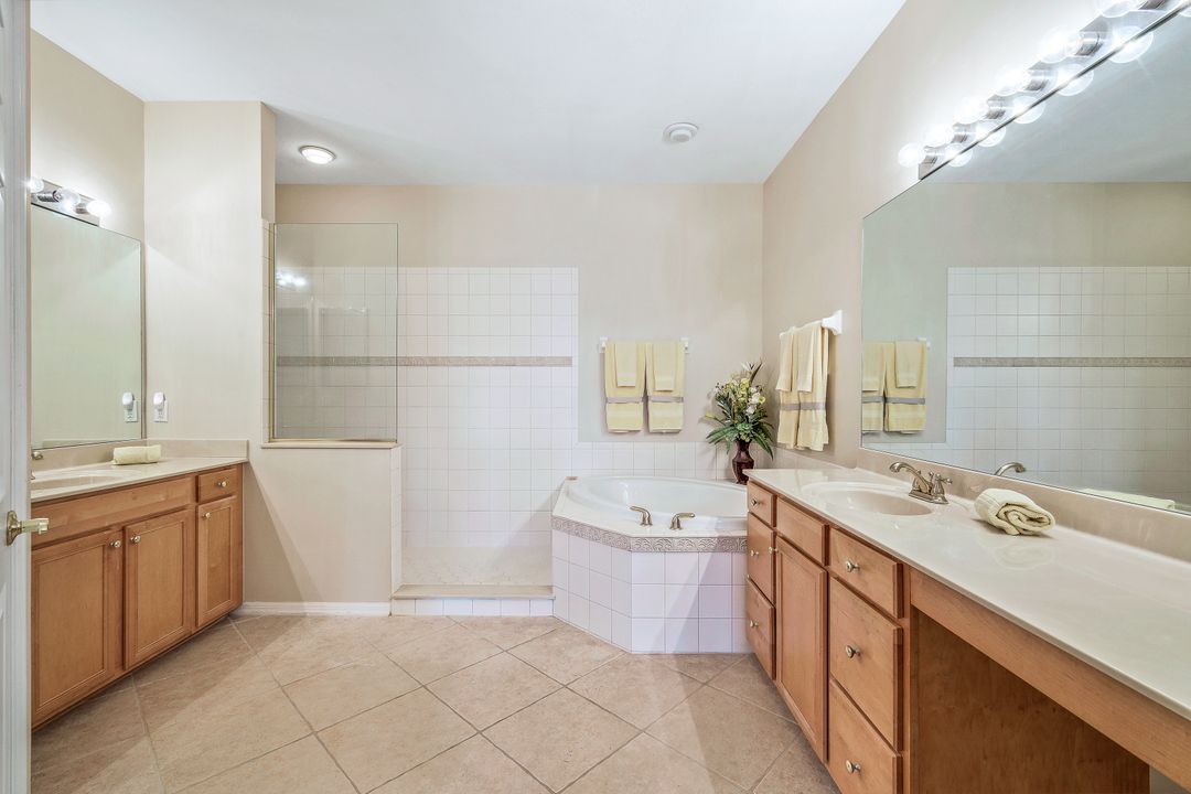 4630 Winged Foot Ct #202, Naples, FL 34112