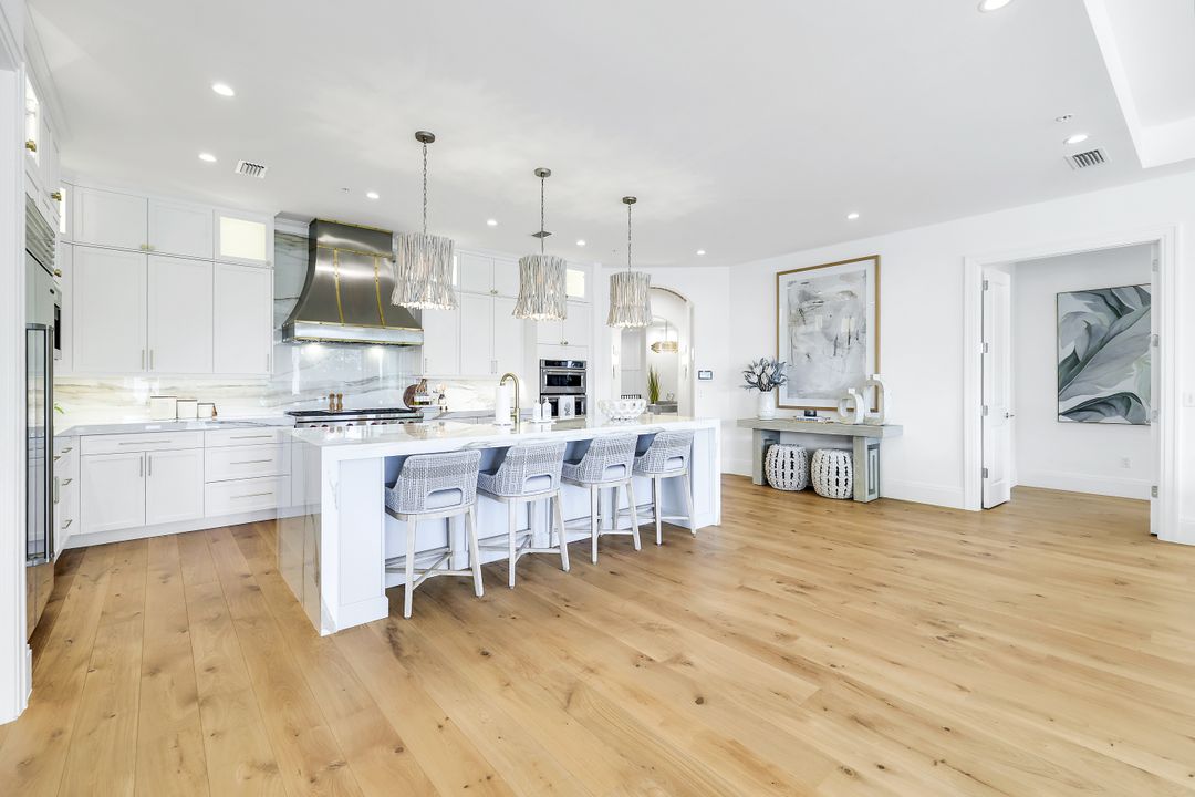 16320 Corsica Way #202, Naples, FL 34110