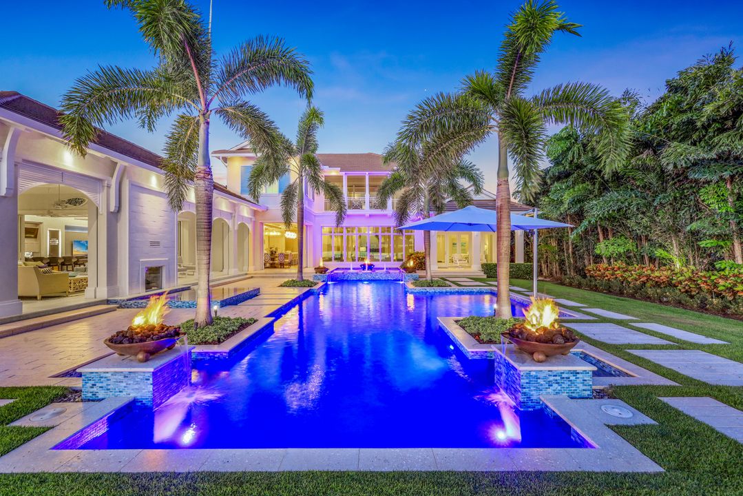 17412 Via Lugano Ct, Miromar Lakes, FL 33913