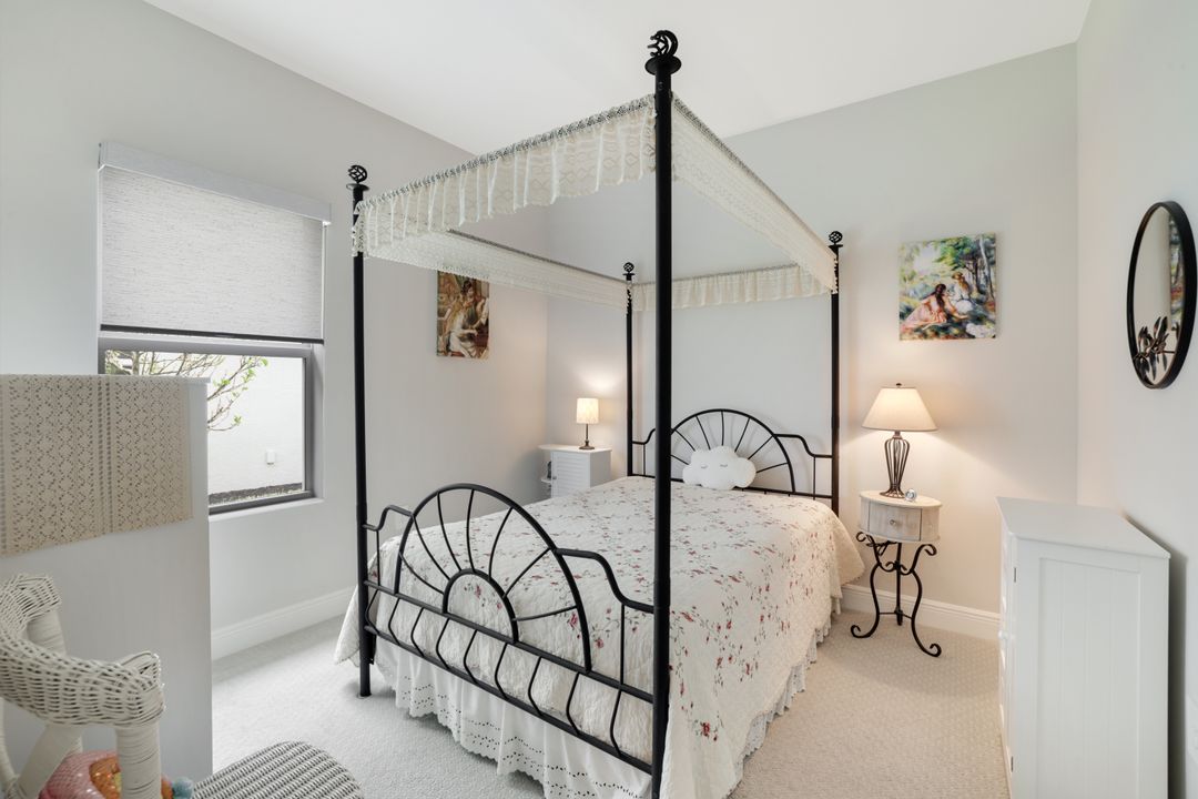 4691 Centaurus Cir, Naples, FL 34120