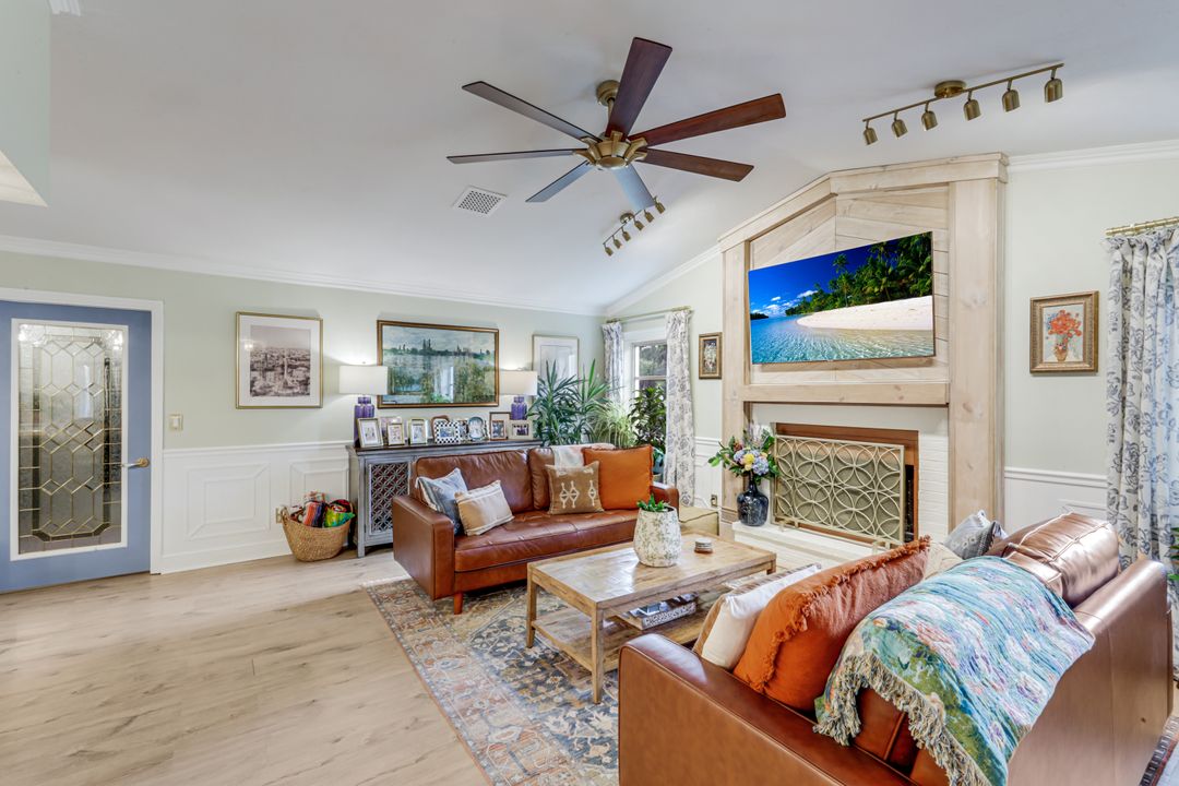 17845 Chesterfield Rd, North Fort Myers, FL 33917