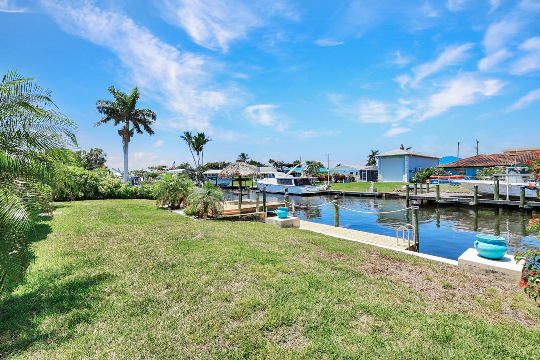 5330 Cobalt Ct, Cape Coral, FL 33904