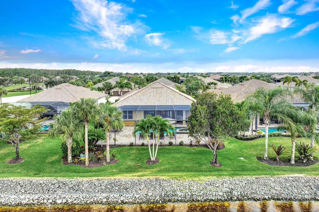 9111 Graphite Cir, Naples, FL 34120