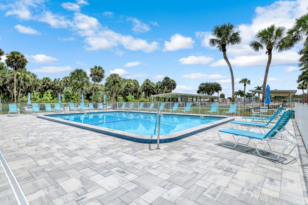 27 Jasper Dr, Naples, FL 34114