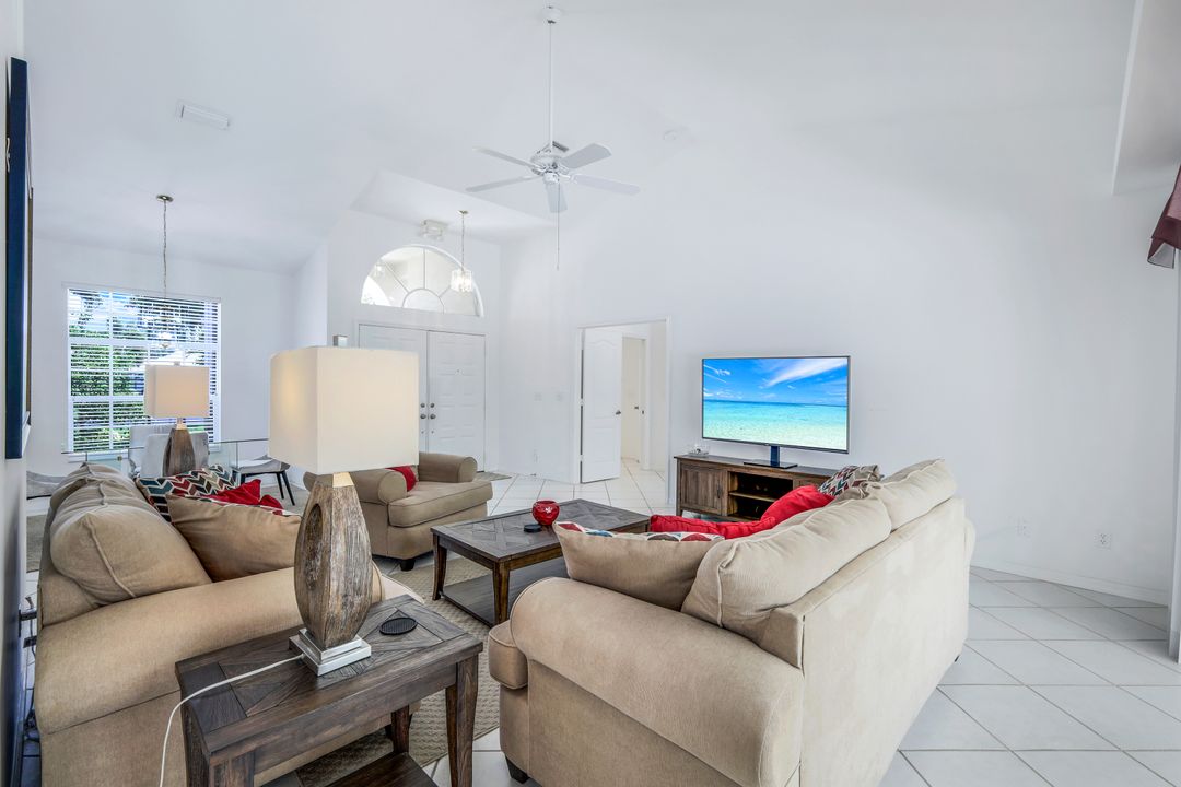 5110 Brixton Ct, Naples, FL 34104